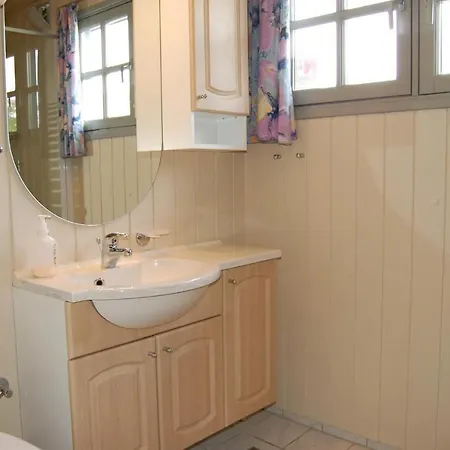 Three-bedroom In Holiday home *