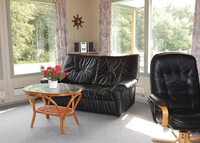 Three-bedroom In Casa de Férias Hemmet